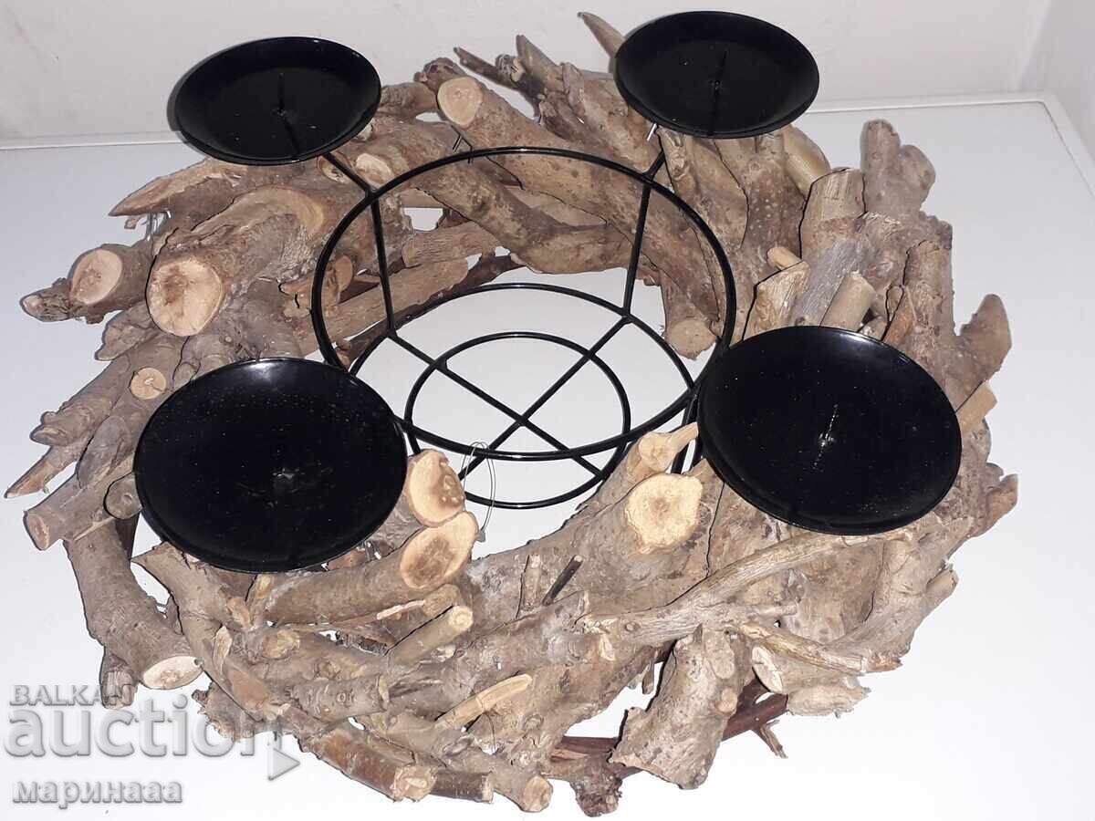 ГОЛЯМ МАСИВЕН НОВ ВЕНЕЦ. СВЕЩНИК