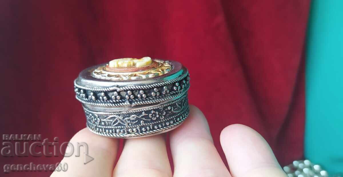 Cutiuță-camee antică, filigranată, argintată - 5 Cutiuță-camee antică, filigranată, argintată - 5