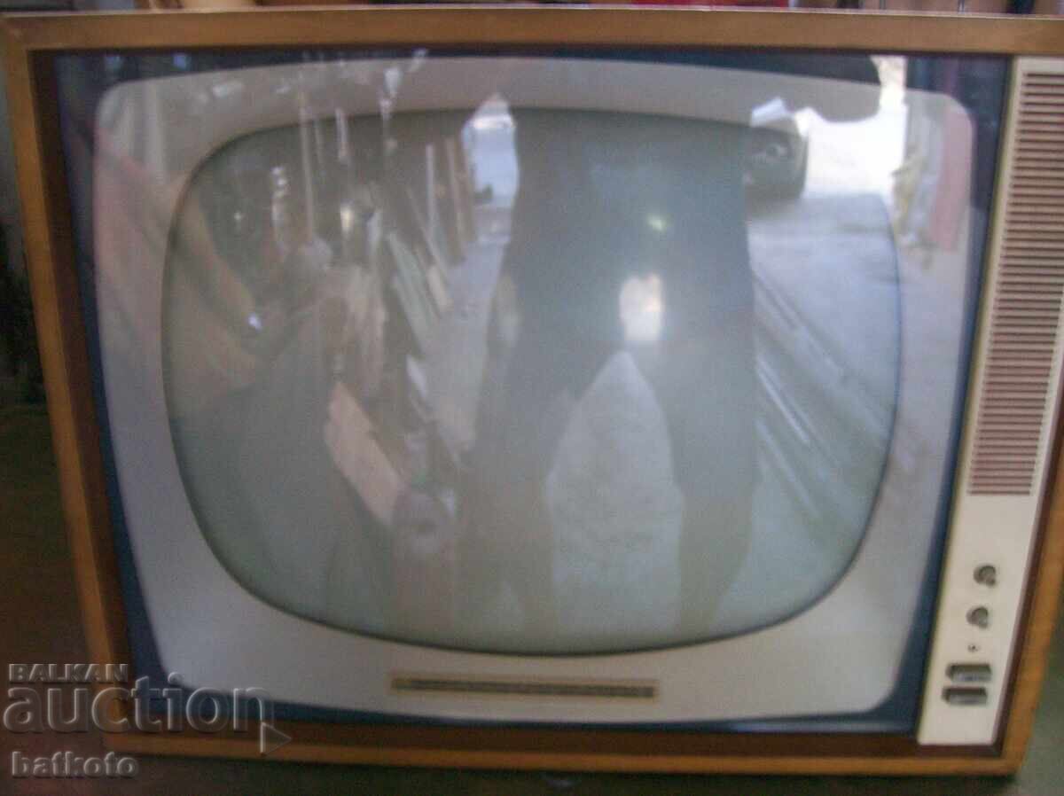 Vechi televizor german Stadion 2 din 1963 Vechi televizor german Stadion 2 din 1963