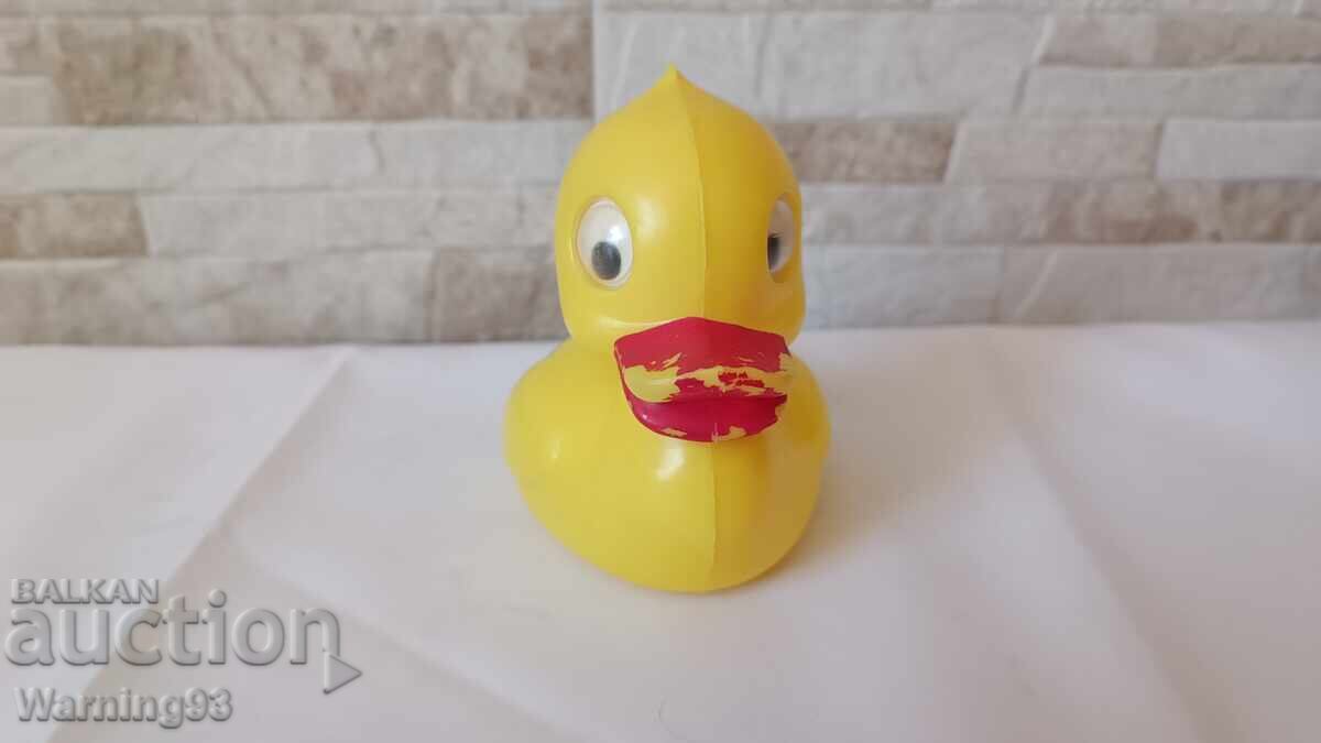 Гумено пате - играчка от соц-а с цена € 6.00 | 11.73 лв.