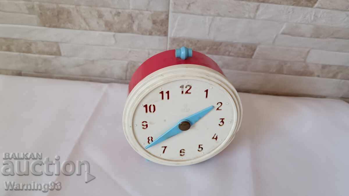 Παράδοση Ρολόι / Ξυπνητήρι - παιχνίδι από την σοσιαλιστική εποχή