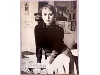 ΜΕΓΑΛΗ ΦΩΤΟΓΡΑΦΙΑ ΤΕΧΝΗΣ, ΟΜΟΡΦΗ ΓΥΝΑΙΚΑ Ε087