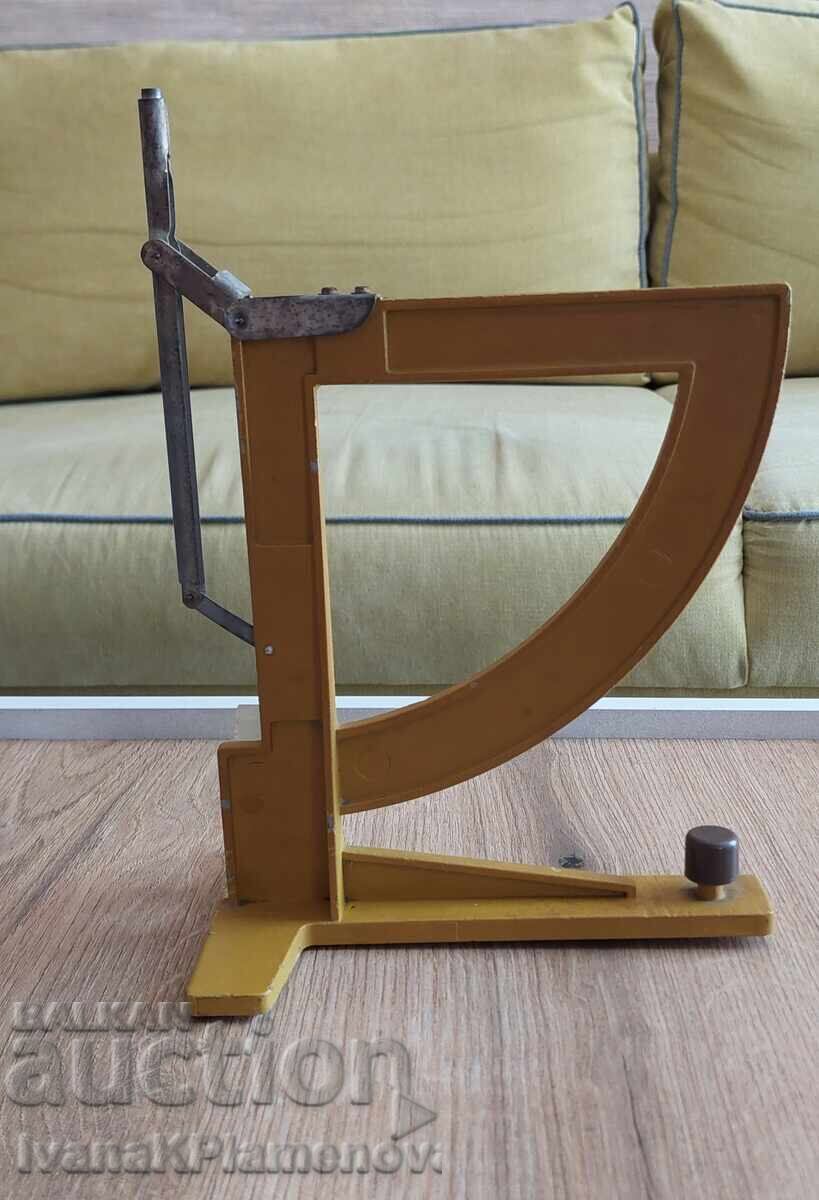 Delivery of Vintage scale from the socialist era for collectors