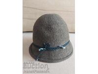 Pălărie retro de damă pentru cunoscători