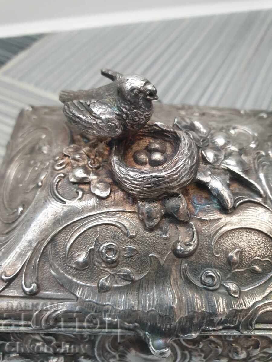 Аукцион Малка стара посребрена кутия за бижута WMF/ВМФ бижутерка