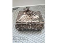 Малка стара посребрена кутия за бижута WMF/ВМФ бижутерка