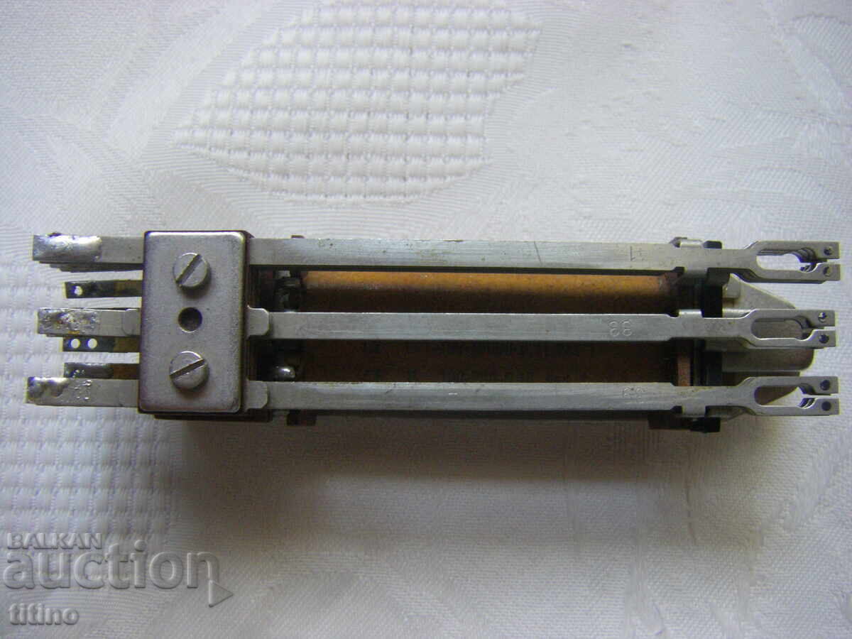 Delivery of Relay with gold-plated contact plates Delivery of Relay with gold-plated contact plates