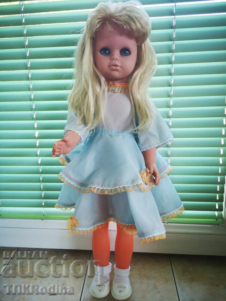 Păpușă veche, soc