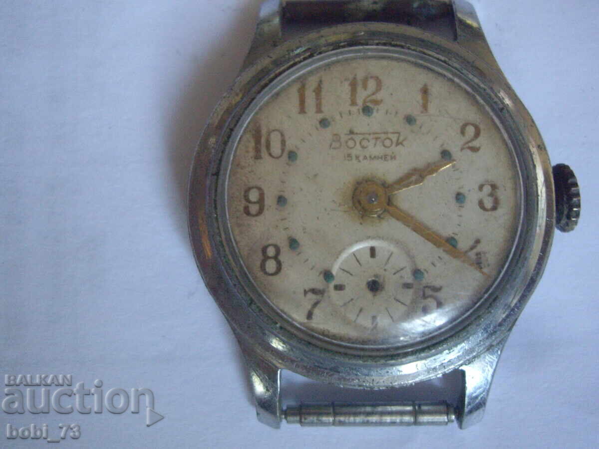 Παλιό ρωσικό χειροποίητο ρολόι Παλιό ρωσικό χειροποίητο ρολόι