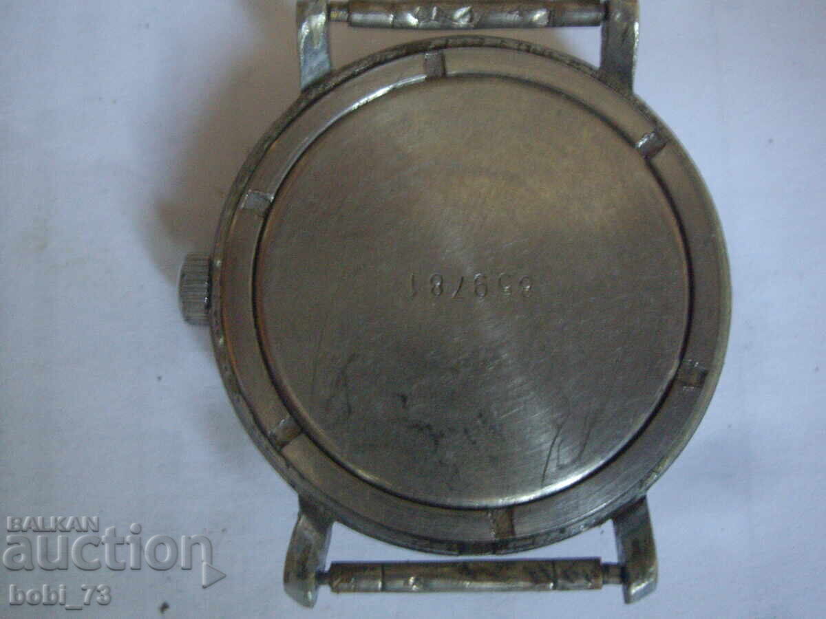 Παλιό ρωσικό χειροποίητο ρολόι με τιμή 20.00 BGN | € 10.23