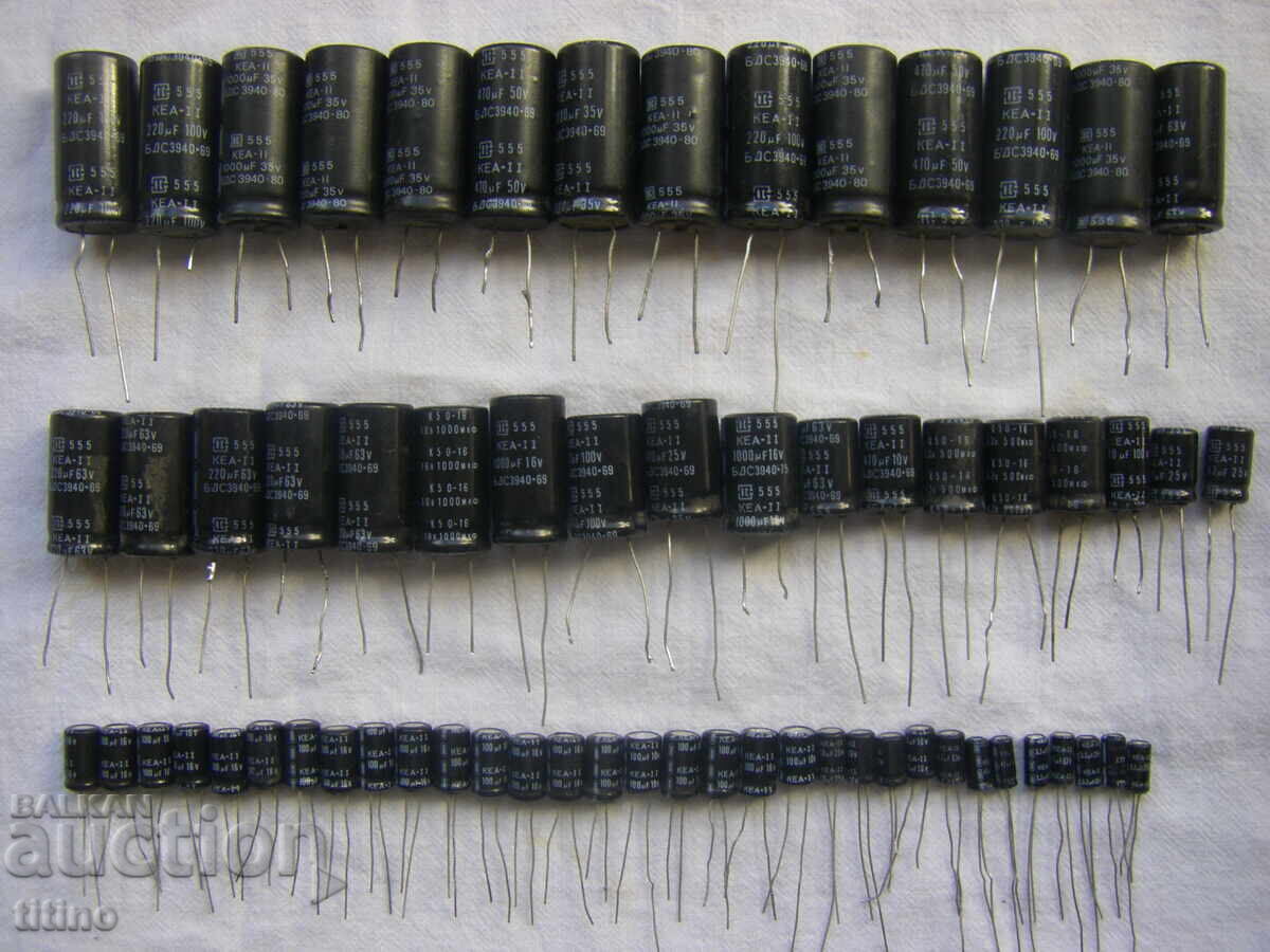 Condensatoare electrolitice noi - 64 bucăți