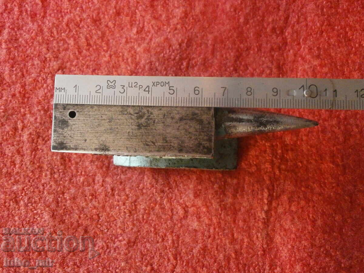 Auction  OLD JEWELERS' ANvil