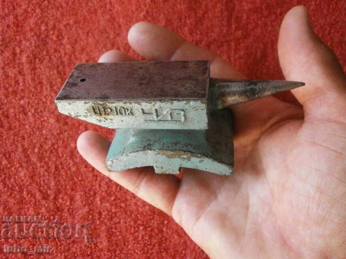 OLD JEWELERS' ANvil