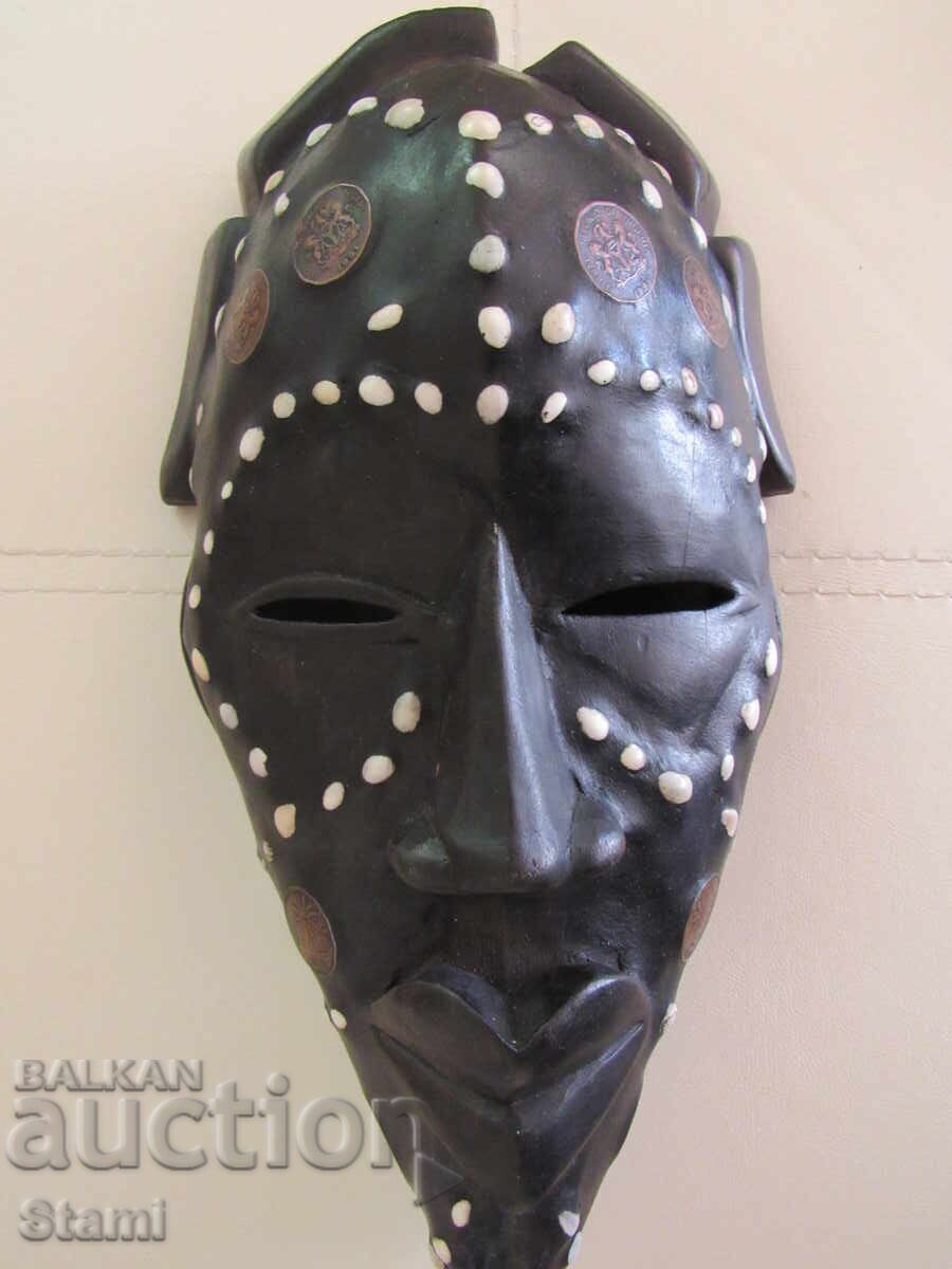 Африканска маска с медни инкрустации-голяма с цена 175.00 лв. | € 89.48