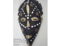 Masca africană cu incrustații de cupru - mare
