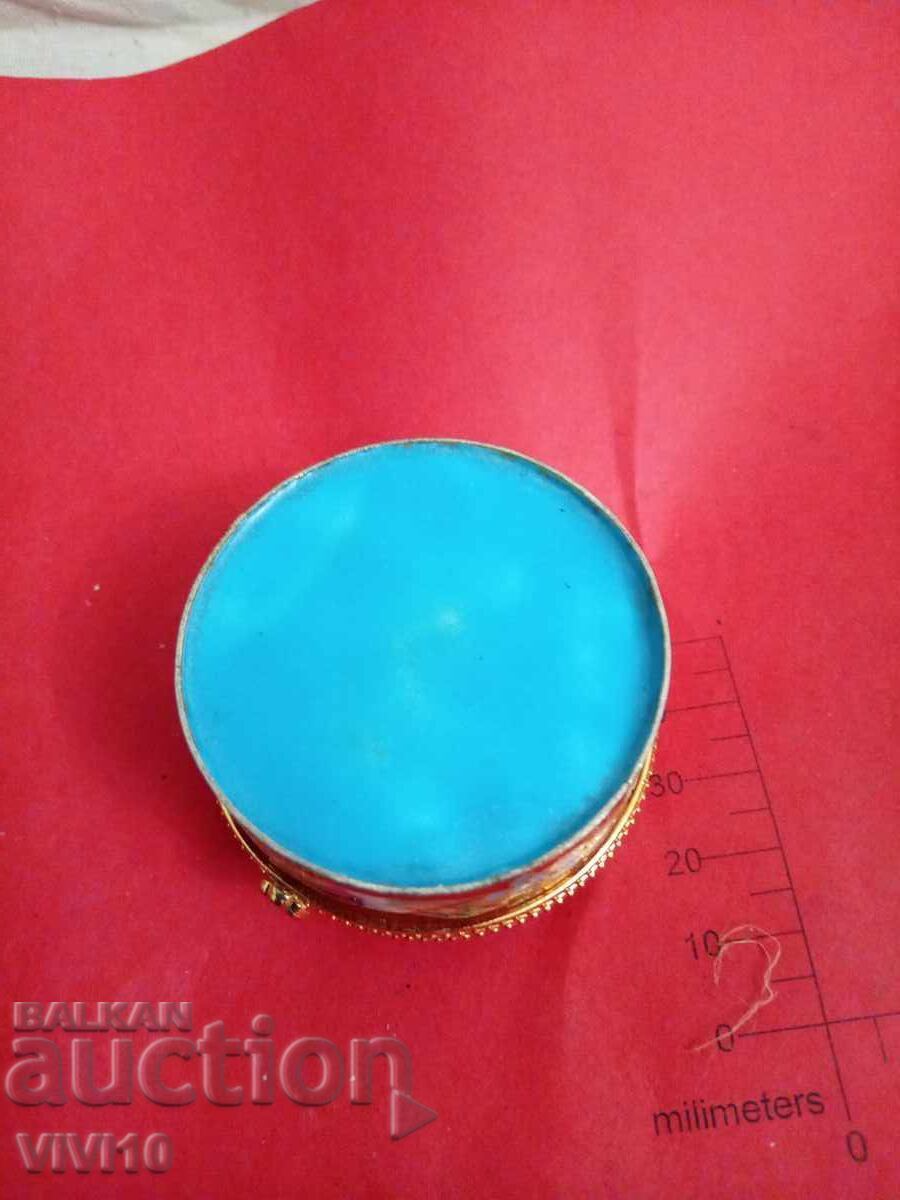 Antique jewelry box, bronze, gilding with price 60.00 BGN | € 30.68