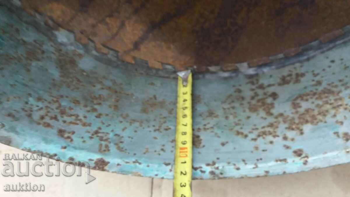 Delivery of MASSIVE METAL TRAY FOR LUTENITSA, ETC.