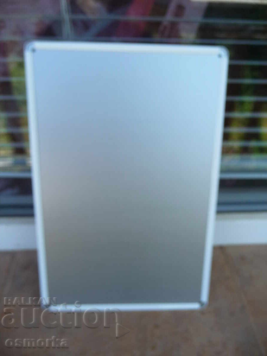 Licitație Placă metalică Berea Ajută Băieții Au Nevoie