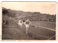 МАЛКА СНИМКА ГЕРМАНИЯ ЛЕКОАТЛЕТ БЯГАНЕ МНОГОБОЙ СТАДИОН Е107