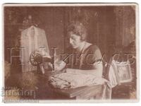 МАЛКА СНИМКА ГЕРМАНИЯ ШИВАЧКА ШЕВНА МАШИНА Е111