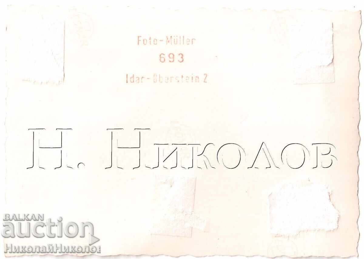 FOTOGRAFIE MICĂ GERMANIA BĂRBAT ÎN ATELIER E112 cu preț 2.00 BGN | € 1.02