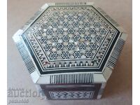 Cutie veche de lemn pentru bijuterii sidef Intarsie