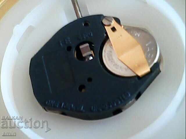 Lot of 4 watches, working, no battery needed - 6 Lot of 4 watches, working, no battery needed - 6