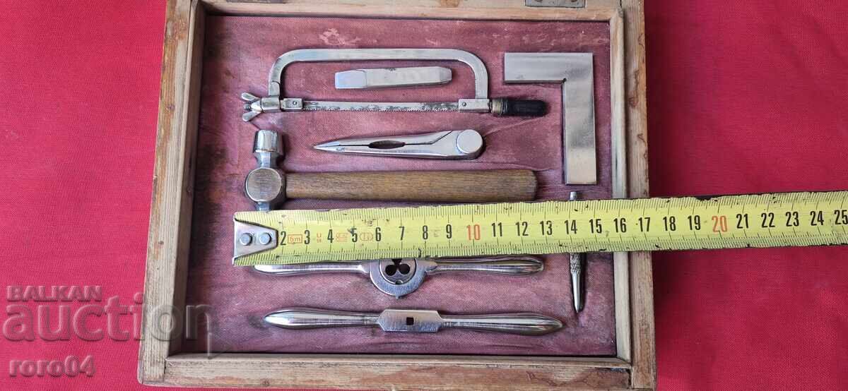 ИНСТРУМЕНТИ - МИНИ - НАГРАДНА КУТИЯ - СССР - 5 ИНСТРУМЕНТИ - МИНИ - НАГРАДНА КУТИЯ - СССР - 5