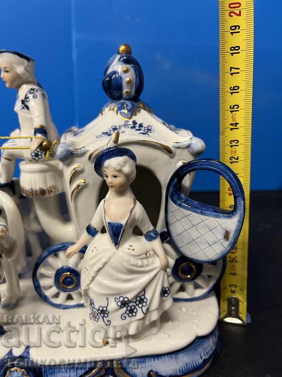 Συλλεκτική, πορσελάνινη άμαξα με αριστοκράτες - 5