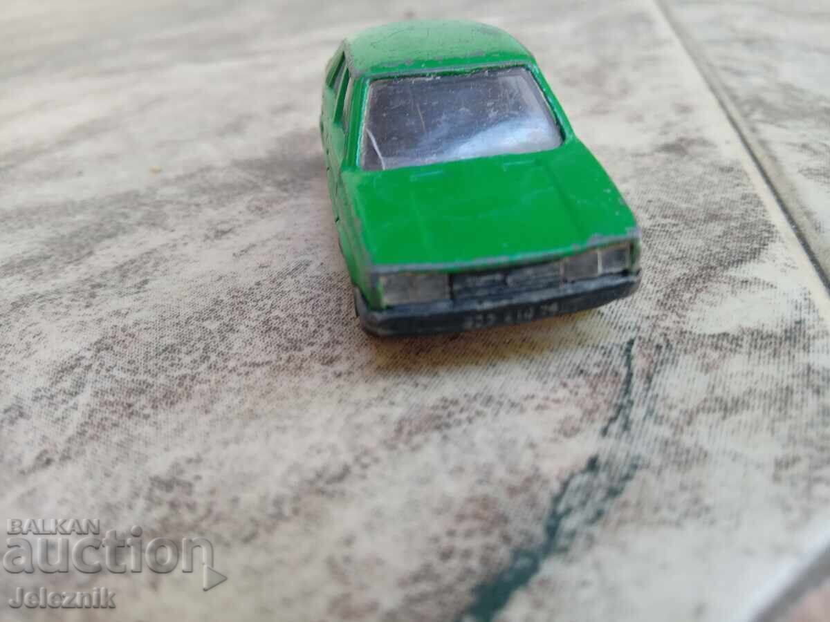Livrarea Renault 11 Matchbox Bulgaria /1985, 1:56 Rar!