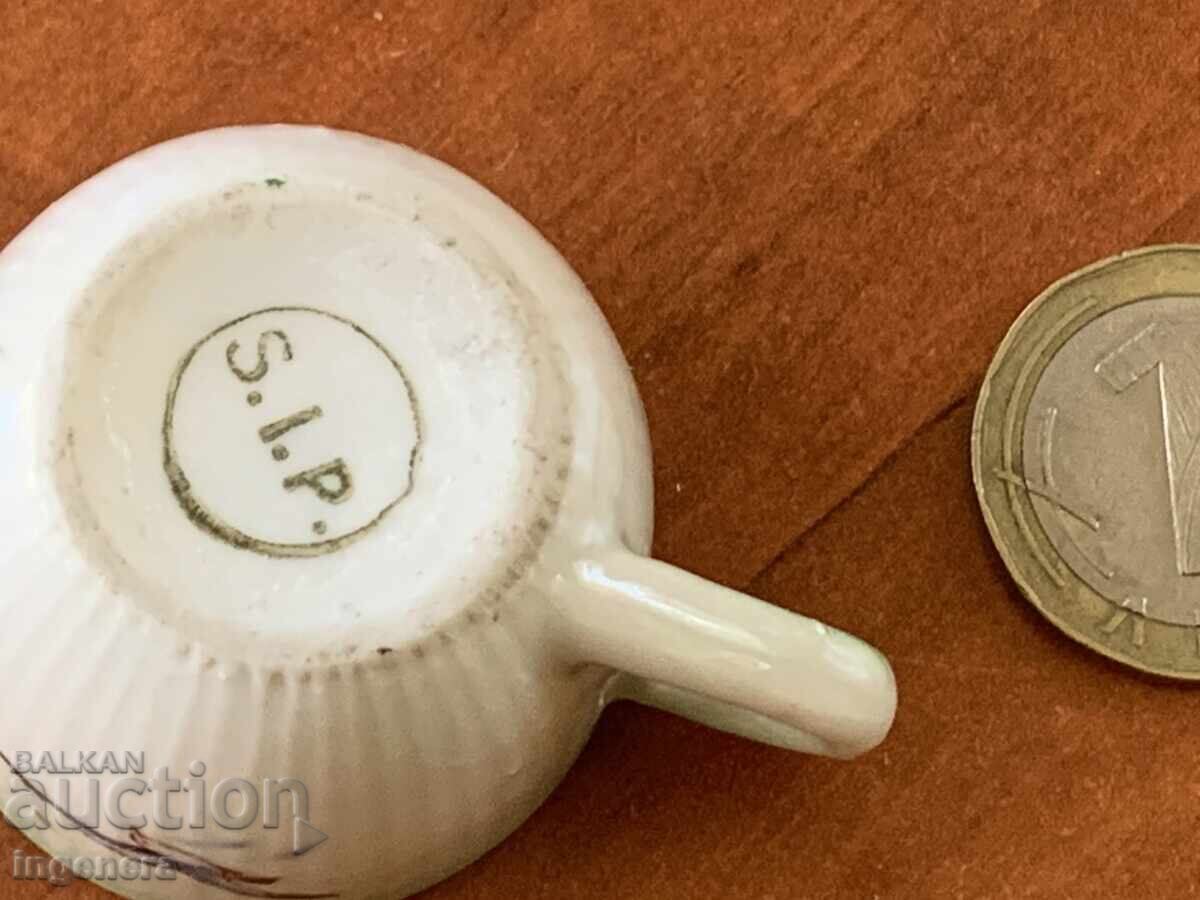 Auction  PORCELAIN CUP MINI FOR HOT RAKIJA