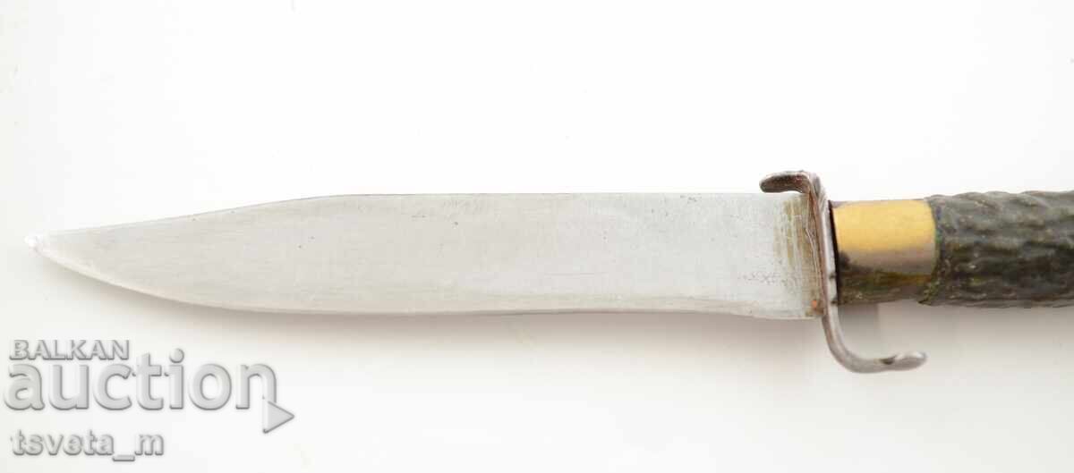 Delivery of Antique knife Delivery of Antique knife