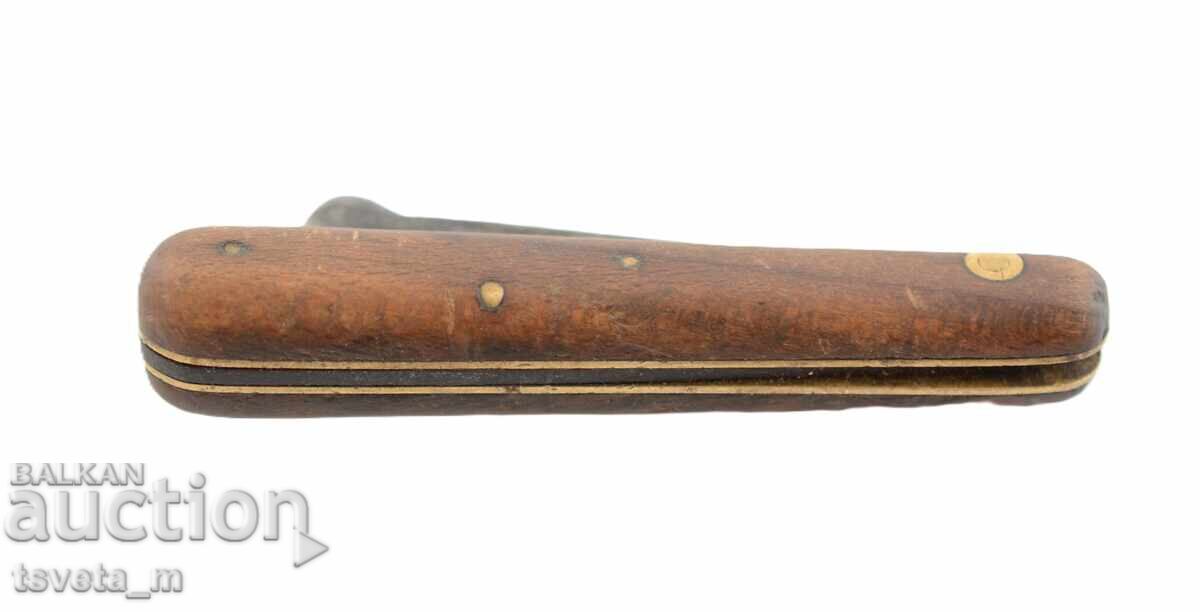 Овощарски нож с цена 10.00 лв. | € 5.11