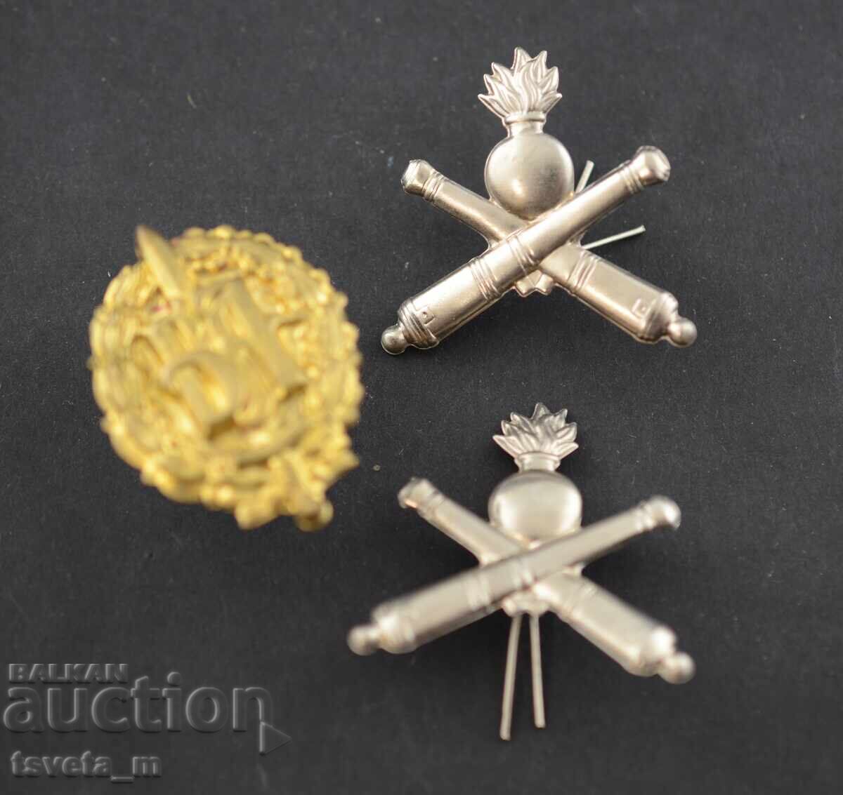 Κοκάρδα και μονόγραμμα σε πυροβολητή ΒΑ