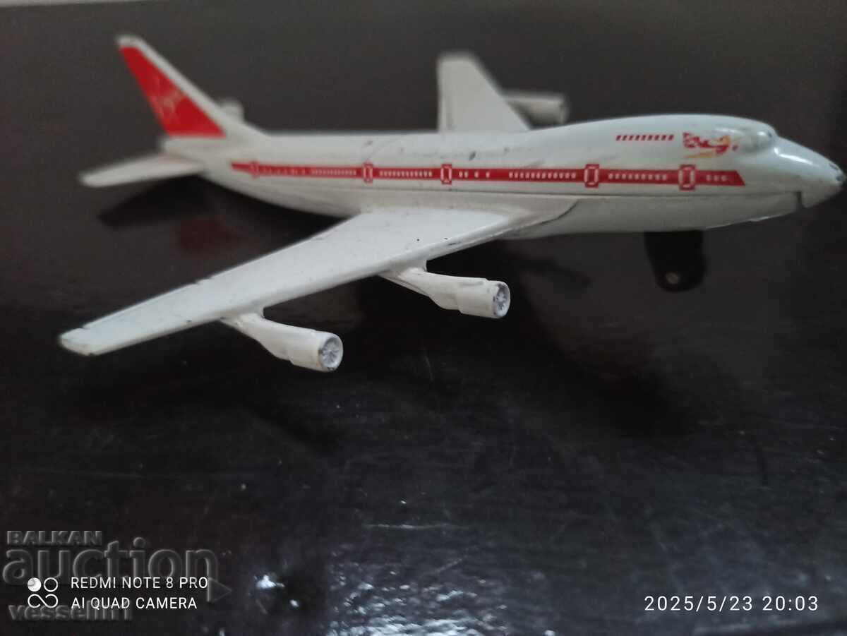 Мачбокс самолет matchbox Boeing 747 от 1973г с цена € 6.14 | 12.01 лв.