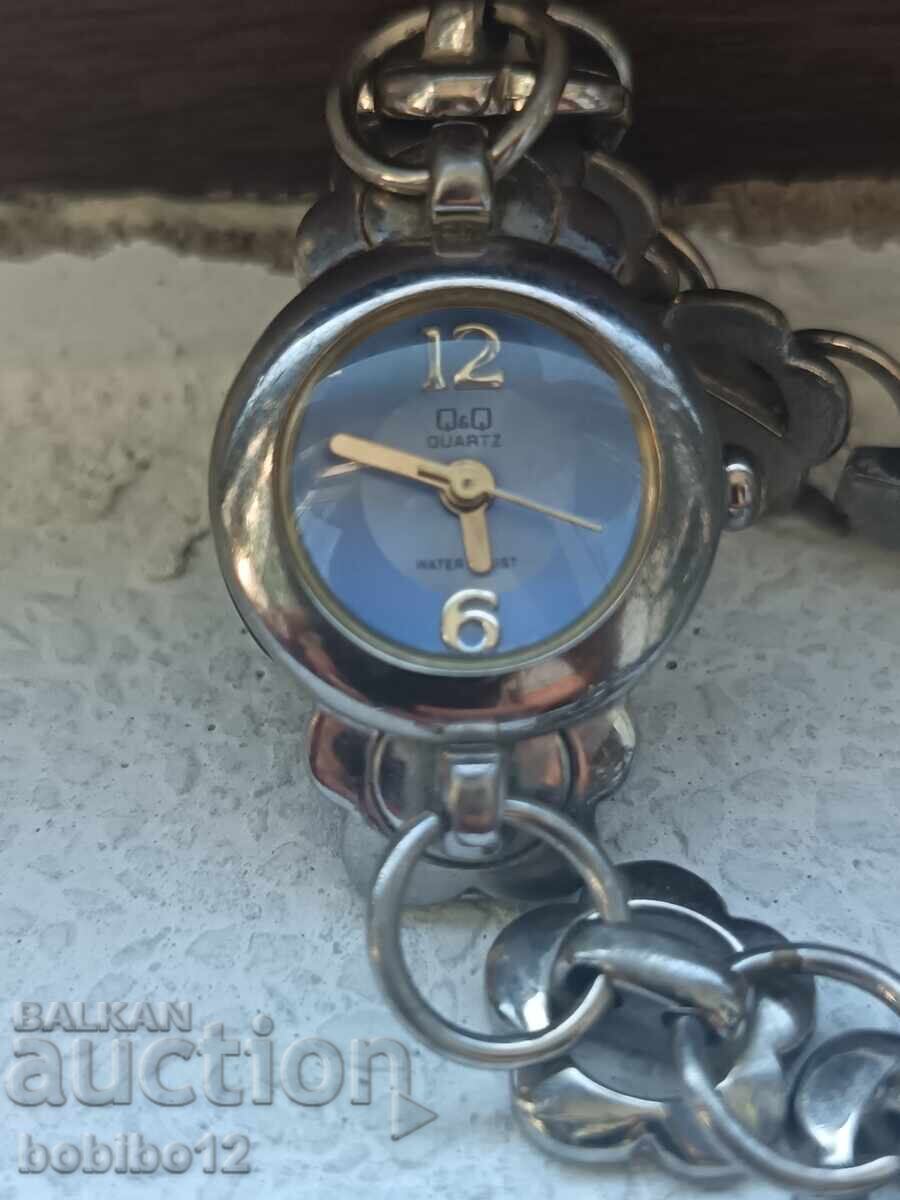 Q&Q ladies watch with price 30.00 BGN | € 15.34