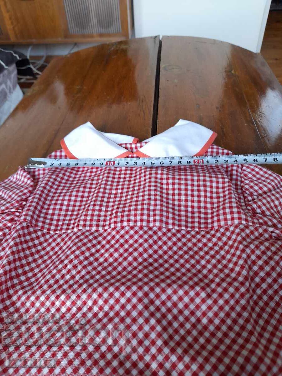 Auction  Old children's apron