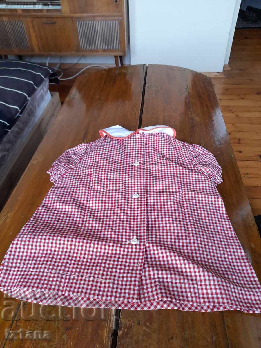 Delivery of Old children's apron