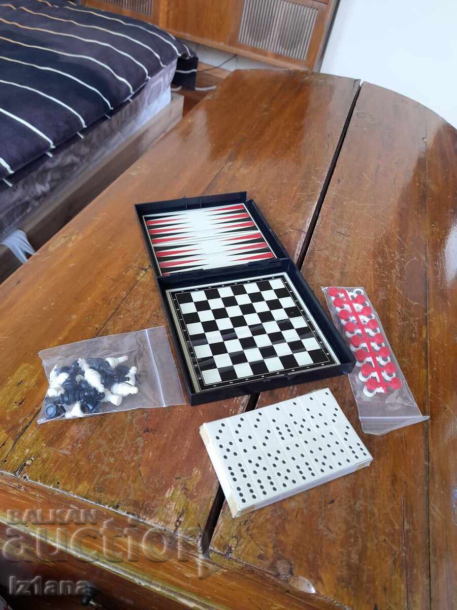 Παράδοση Παλιό παιχνίδι Σκάκι, τάβλι, ντόμινο Assos Παράδοση Παλιό παιχνίδι Σκάκι, τάβλι, ντόμινο Assos