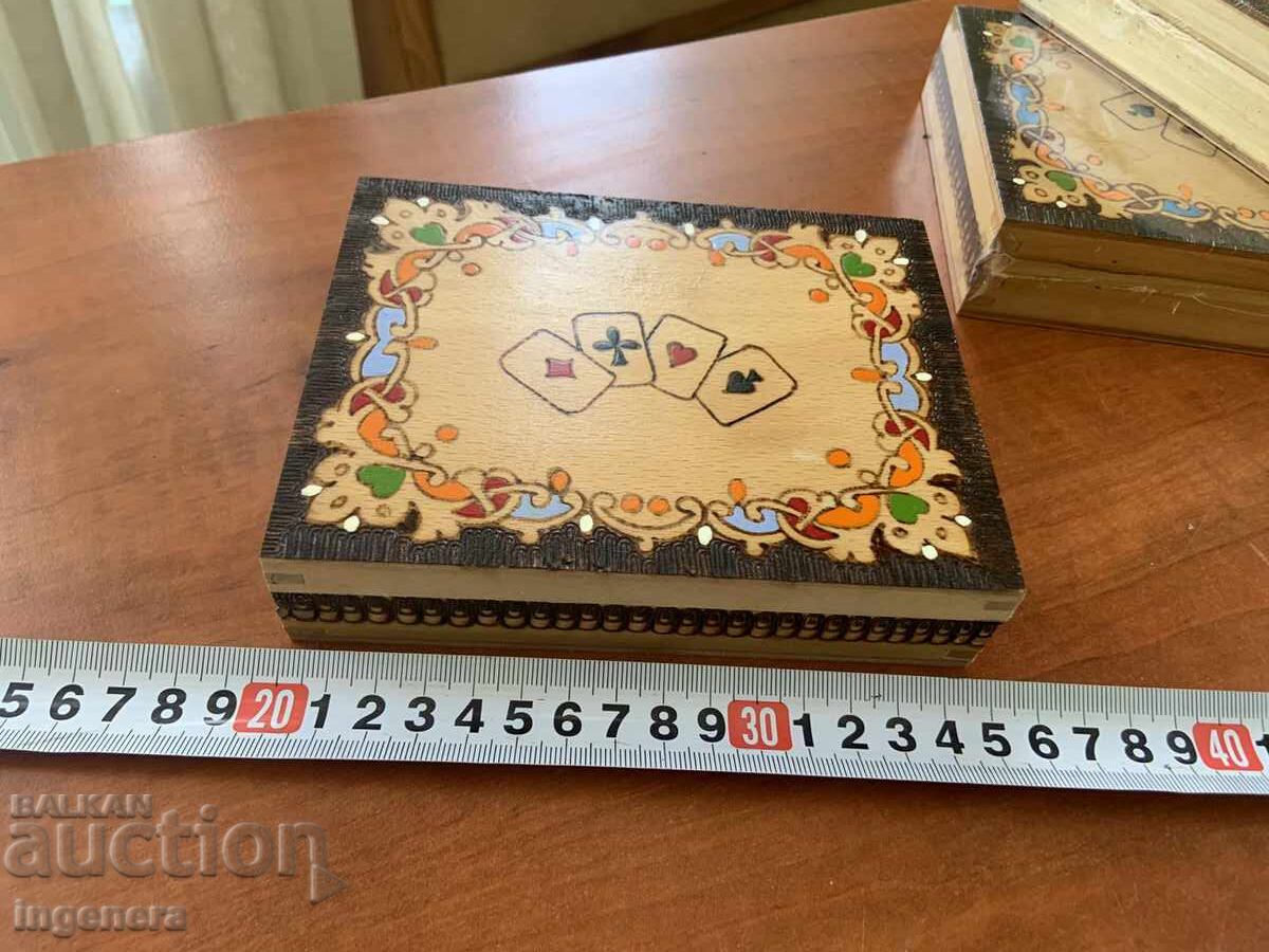 CUTIE LEMN PIROGRAFIE DESEN VECHE DE PE VREMEA SOCIALISMULUI PENTRU 2 TESTE