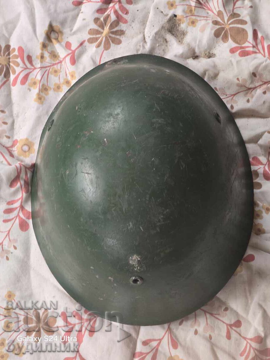 Στρατιωτικό κράνος σε άριστη κατάσταση, μέγεθος 58. ΒΖC. Ξεκινάω δημοπρασία