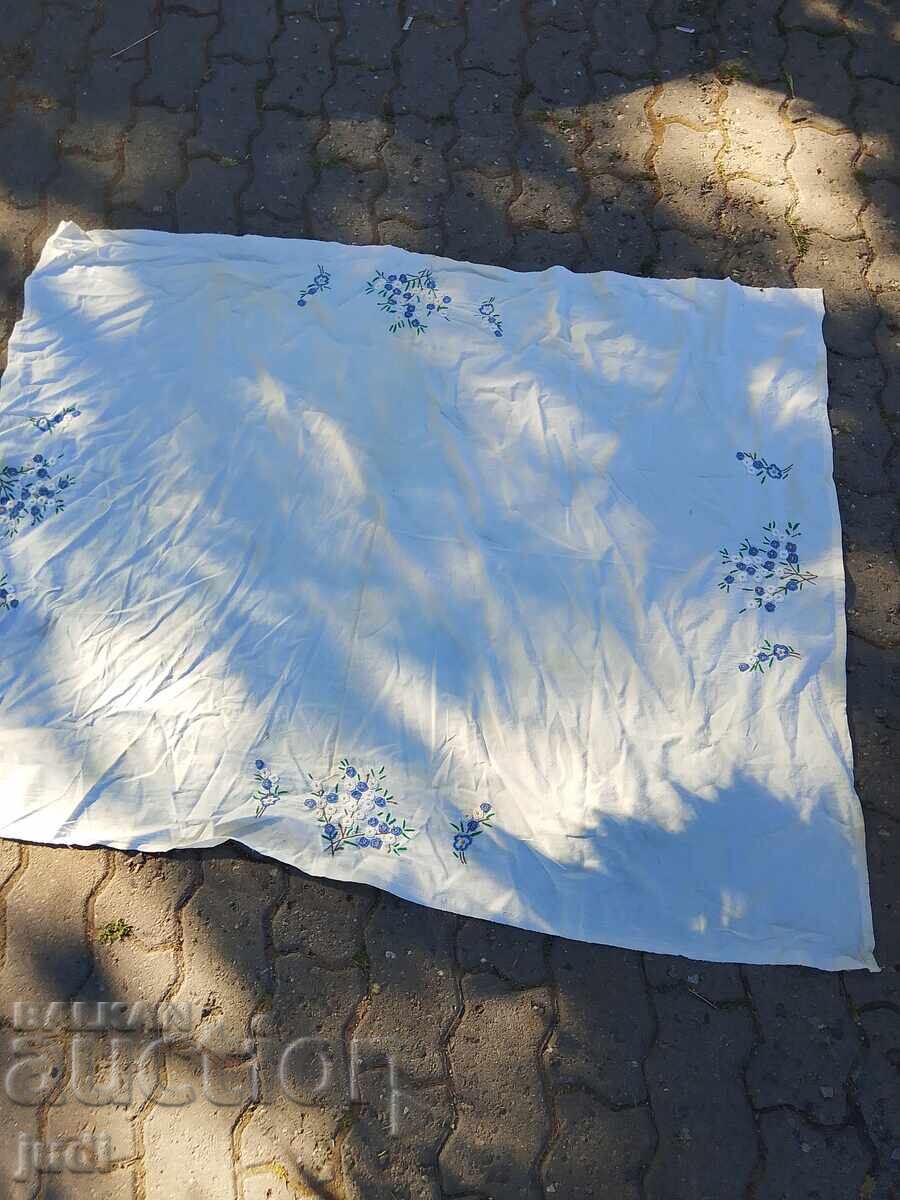 Τραπεζομάντηλο κεντήματος