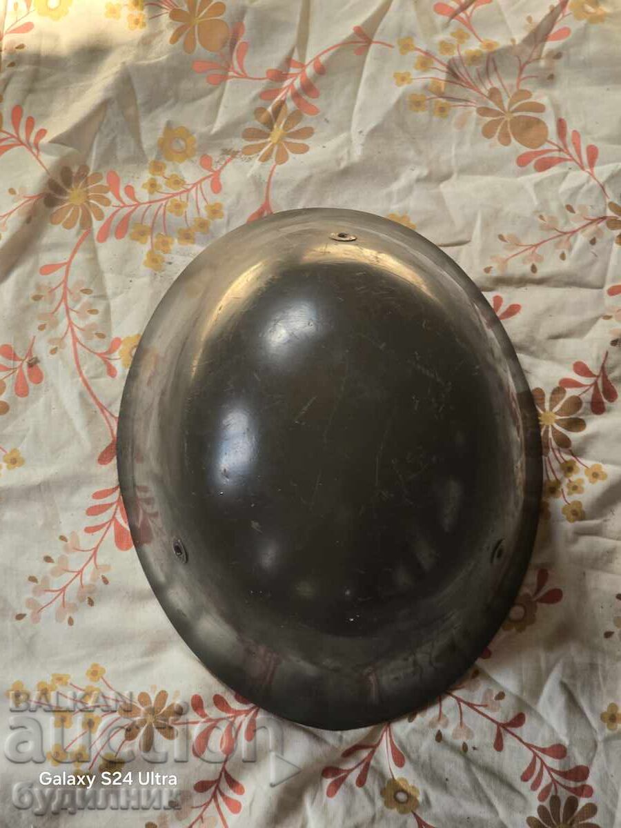 Στρατιωτικό κράνος σε άριστη κατάσταση, μέγεθος 59. ΒΖC. Βάζω σε δημοπρασία