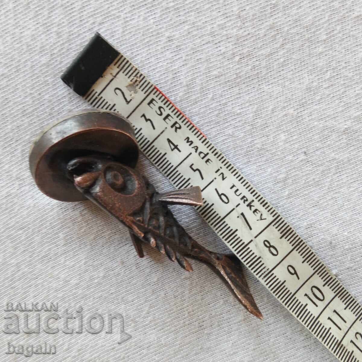 Delivery of Bronze statuette - stamp.