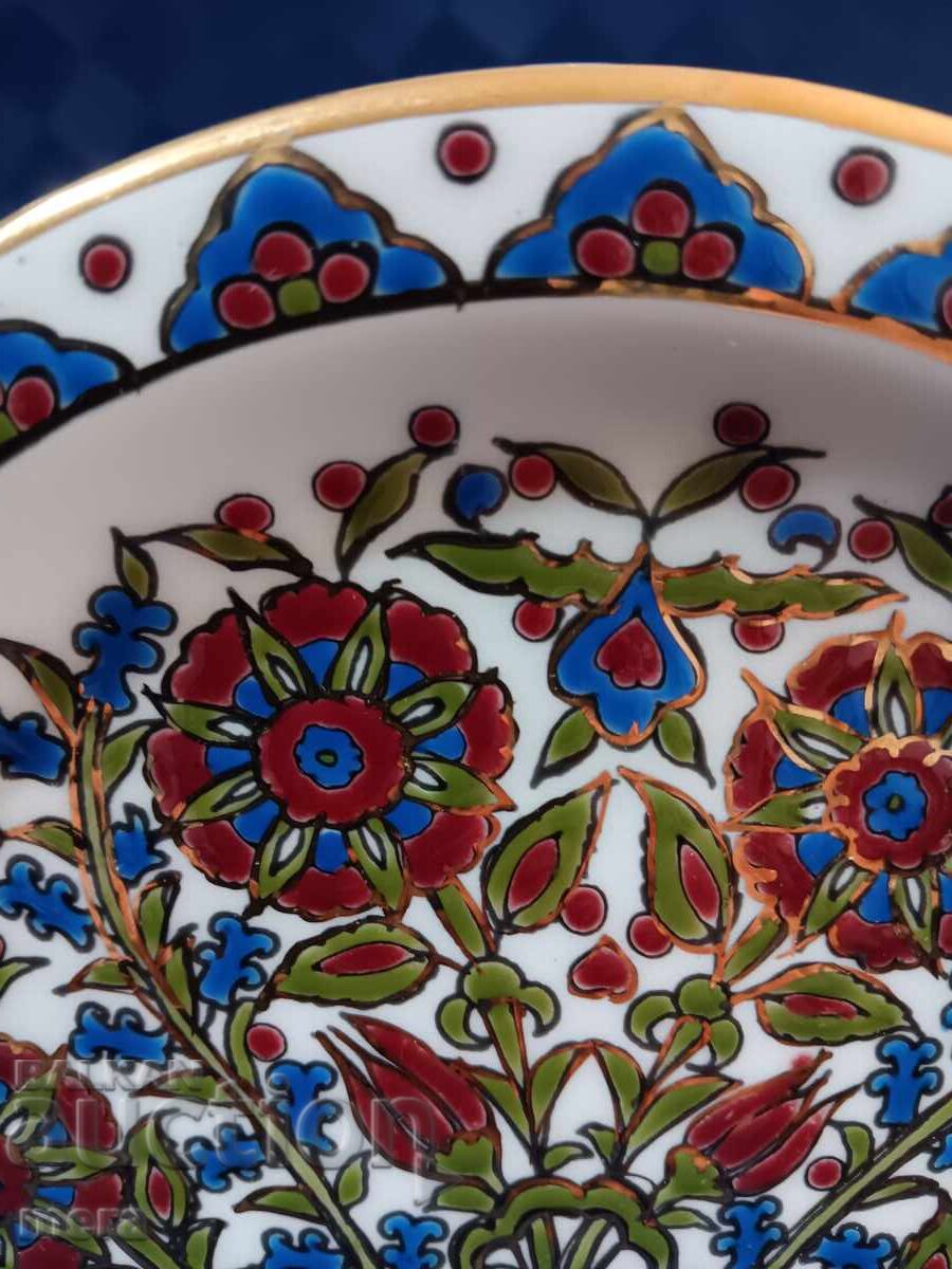 Auction Porcelain wall plate - handmade, limited edition Auction Porcelain wall plate - handmade, limited edition