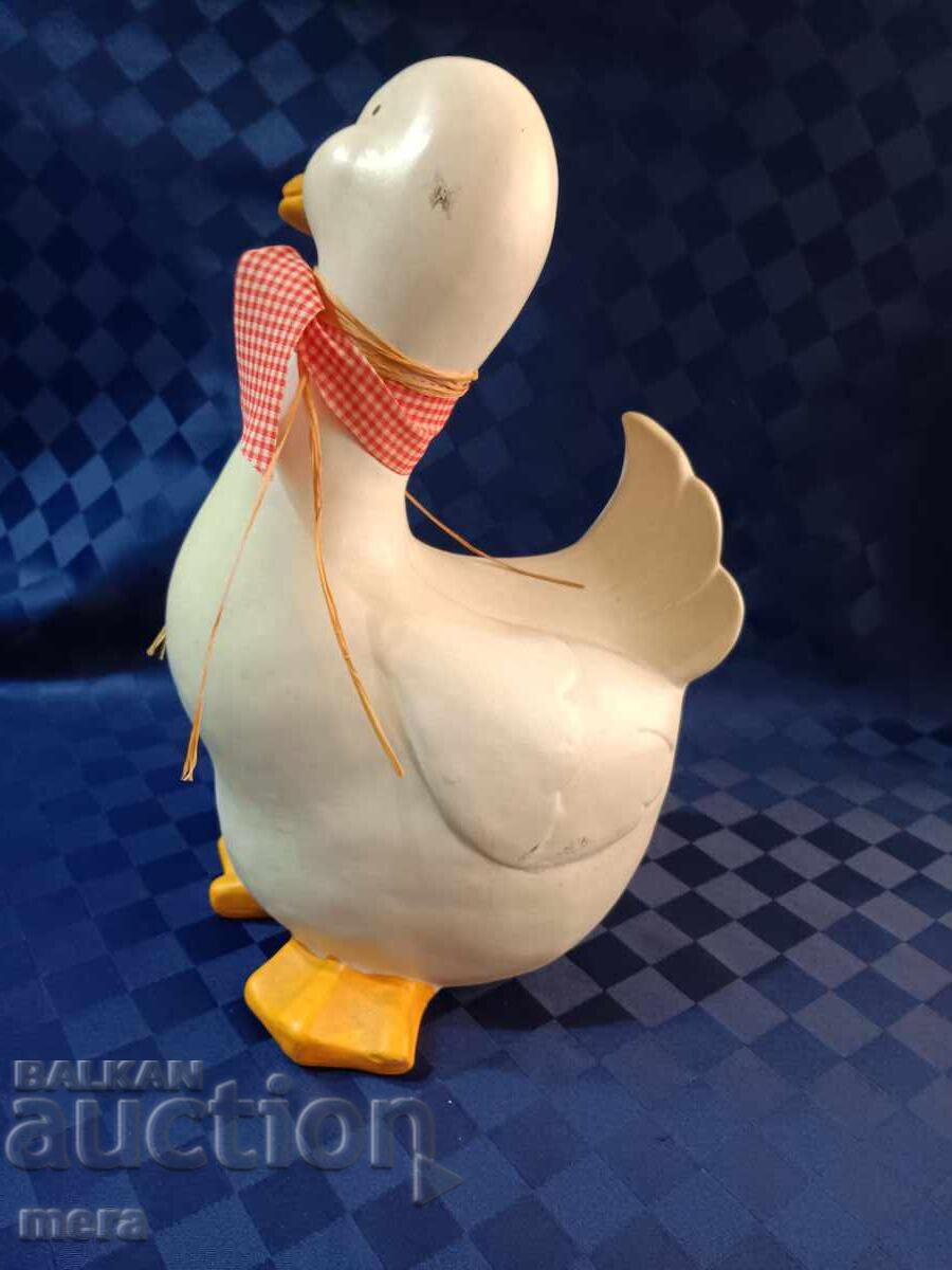 Delivery of Large porcelain goose Delivery of Large porcelain goose