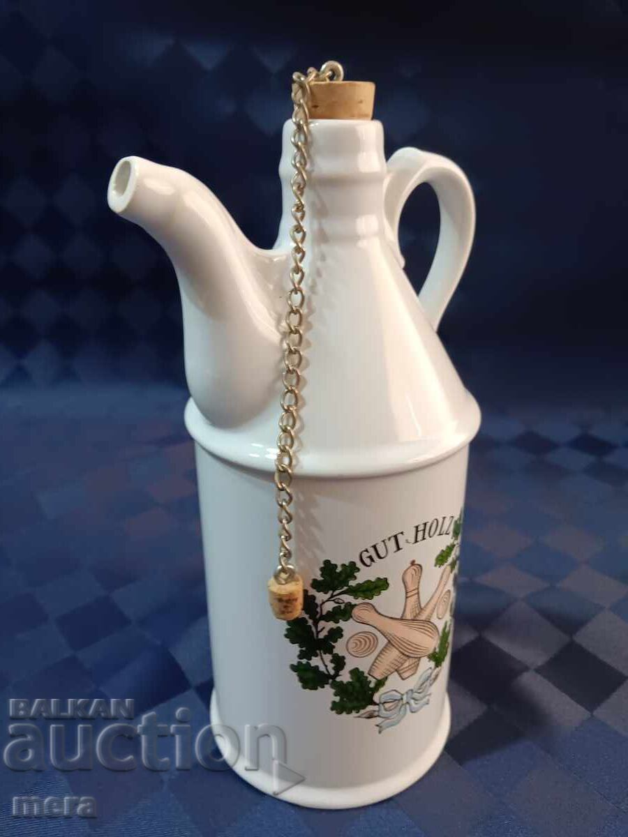 Πορσελάνινη κανάτα για κρασί με τιμή 65.00 BGN | € 33.23