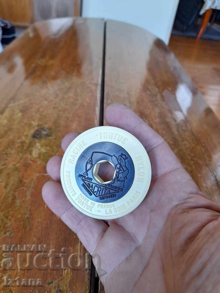 Auction  Old fishing line Tortue