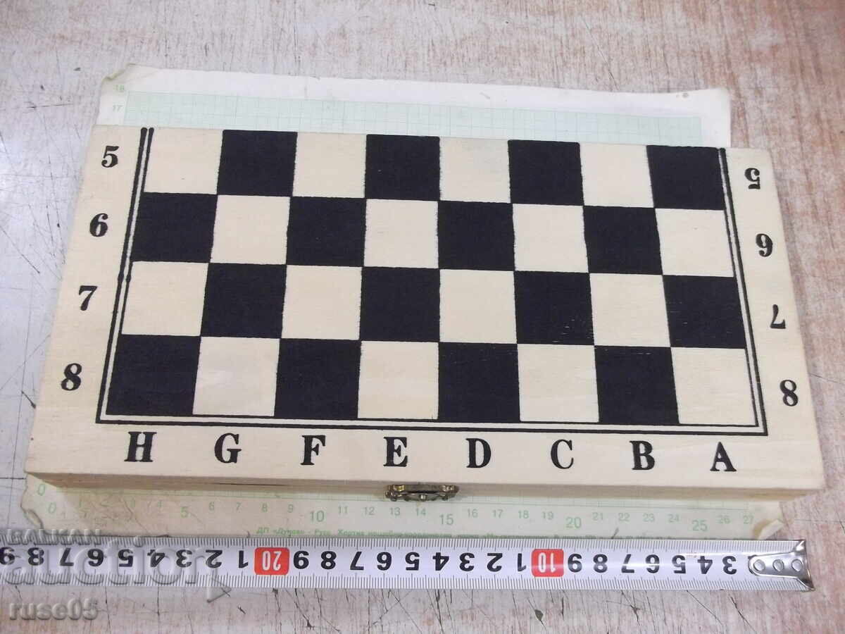 Tablă de șah din lemn, nouă cu preț 25.00 BGN | € 12.78