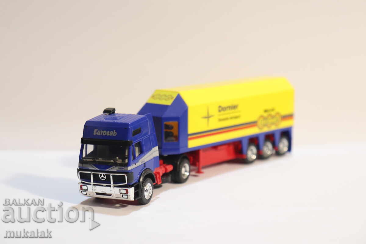 HERPA H0 1/87 MERCEDES TRUCK MODEL TRANSPORT OF GLASS with price 30.00 BGN | € 15.34